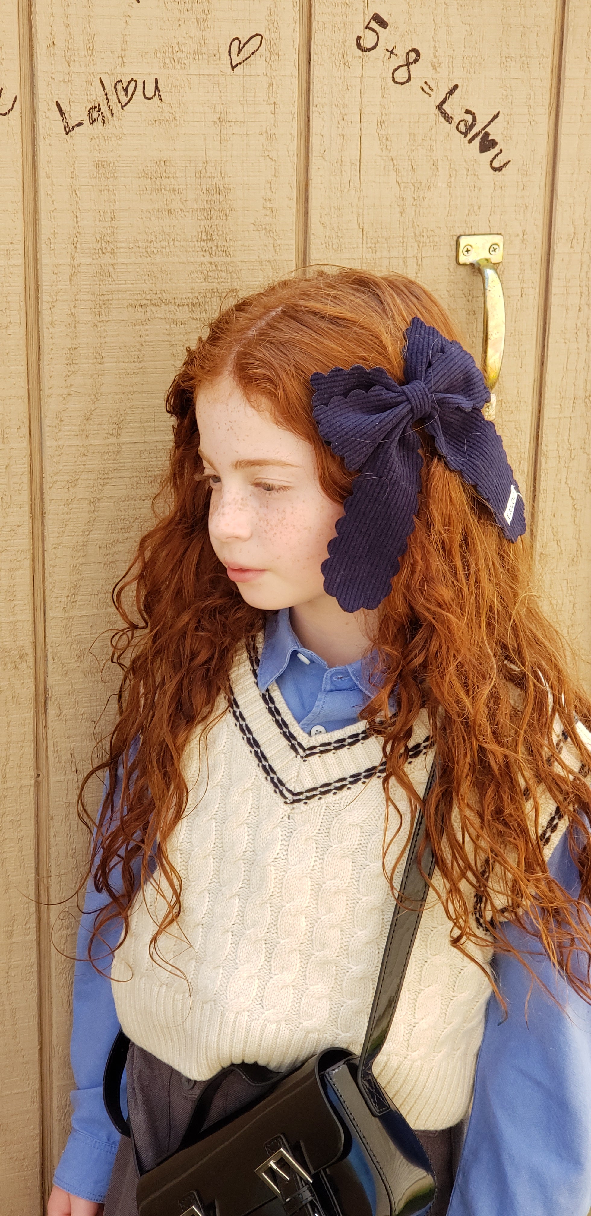Lalou Scalloped Corduroy Navy Clip